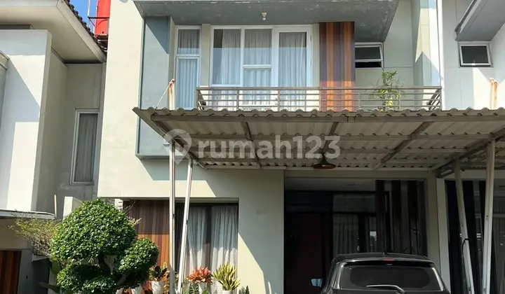 2-Story House in the Front Cluster of Legenda Wisata Cibubur