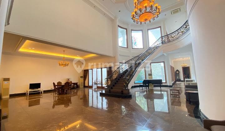 Rumah Mewah Strategis di Kuningan
