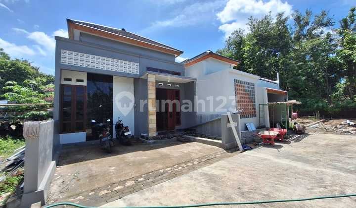 Rumah Siap Huni Dan Siap Bangun Strategis Pinggir Jalan Aspal Di Sedayu