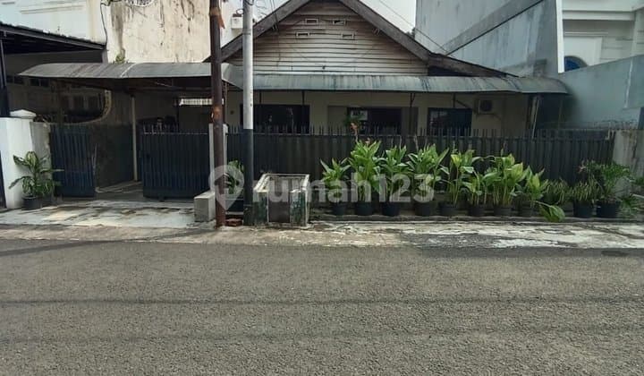 Rumah Lama Jl. Gandaria Kby Baru, Bebas Banjir, Murah