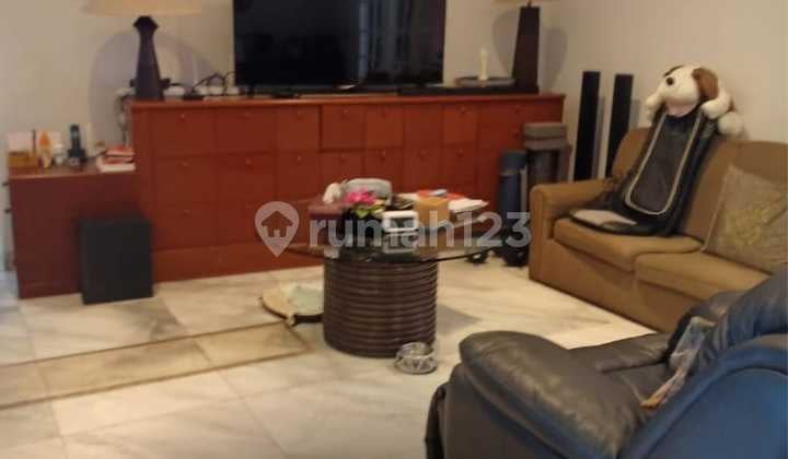 Rmh 2 Lantai di Jl. Cipaku Kby Baru. SHM Strategis