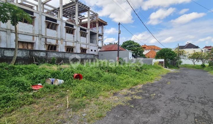 Strategic Land with Easy Access in Kerobokan, Badung