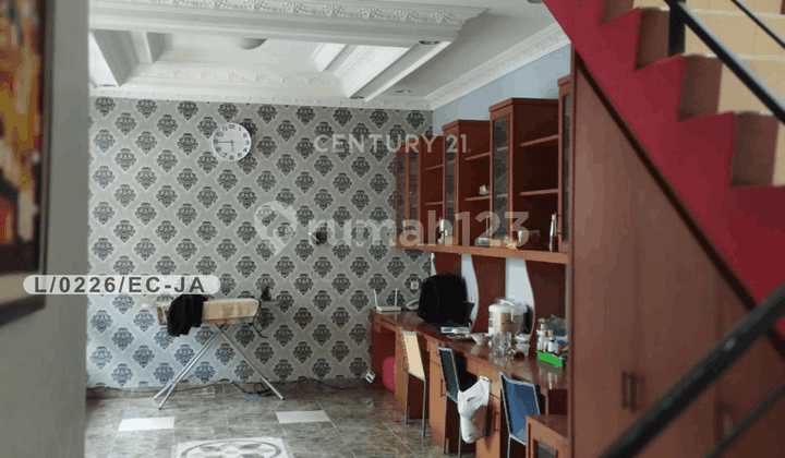 Rumah 2 Lantai Nyaman Siap Huni di Kota Baru Parahyangan Bandung