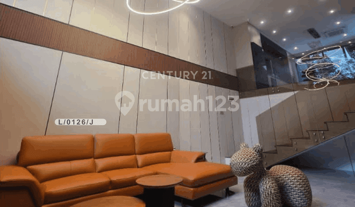 Dijual Rumah Baru Furnished di Sayap Setrasari Luxury Bandung