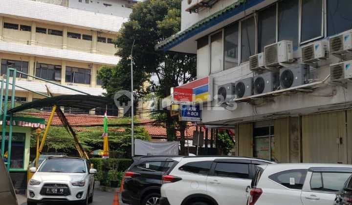 Turun Harga, Dijual Cepat Rukan Gandeng Tiga di Wijaya Grand Center, Jl. Dharmawangsa 3, Kel. Pulo, Kec. Kebayoran Baru, Jakarta Selatan