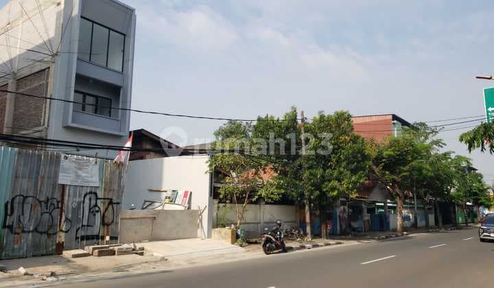 For Sale: Shop House on Cendrawasih Raya Street, West Cengkareng, Cengkareng, West Jakarta