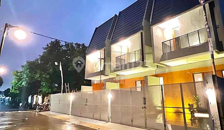 Rumah Modern Minimalis Dalam Komplek Di Kodau Jatimekar Jatiasih