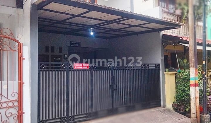 Jual Cepat Rumah 2lantai Siap Huni Dekat Pintu Tol Di Pancoran Jakarta