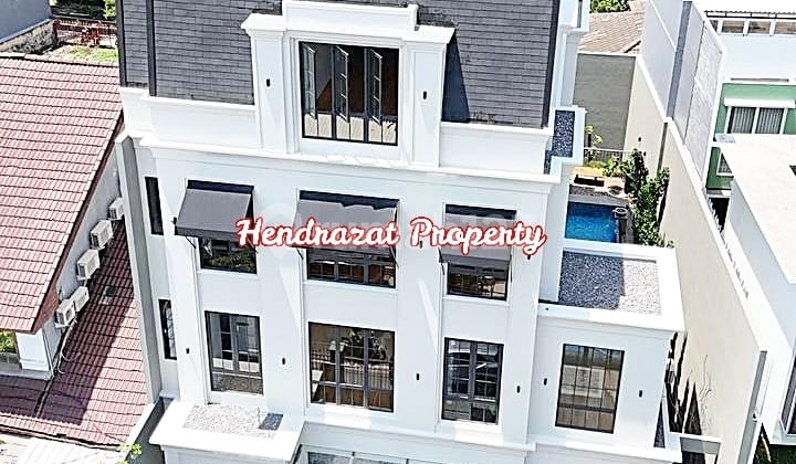 Brand New 4 Lantai Modern Clasik + Pool Di Senopati Kebayoran Baru