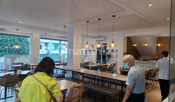 Ruko Gandeng 3 Boulevard Cocok Untuk Cafe Ataupun Online