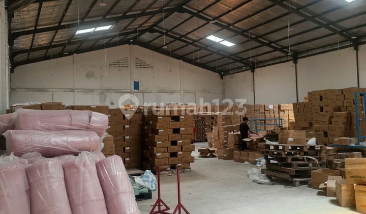 Disewakan Gudang Pid Berikut dengan Beberapa Isinya Sudah Renovasi Kantor