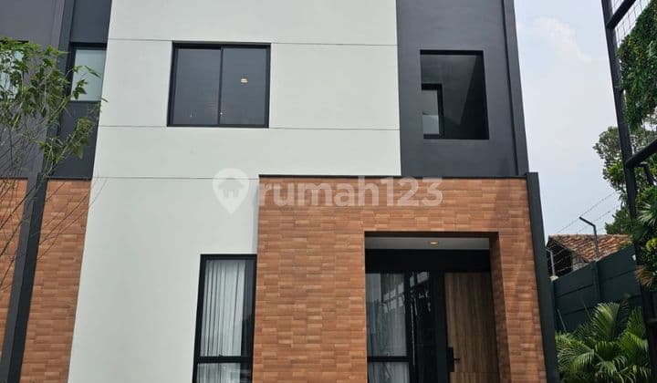 Rumah 2lantai Cantik Dekat Tol Di Tangerang.