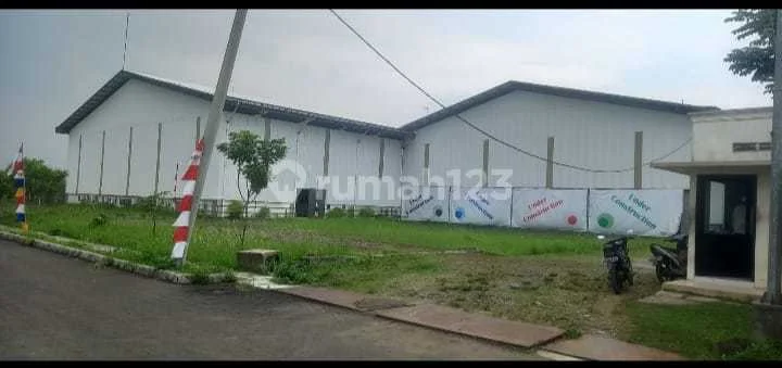 Pabrik Siap Pakai Strategis Kawasan Bebas Banjir di Tangerang