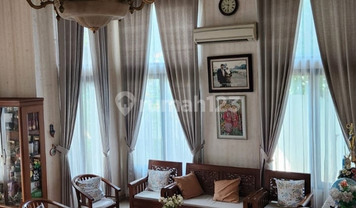 Rumah Klasik Modern Siap Huni Strategis Cluster Elite Privat Di Lippo Karawaci Tangerang.