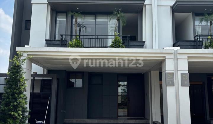 Rumah Mewah 3 Lantai Elegan Premium di BSD