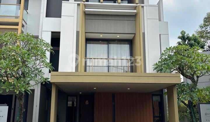 Rumah Modern Desain Elegan 3 Lantai di BSD