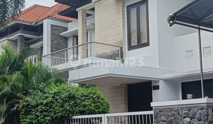 Rumah Shm Di Golf Graha Famili Surabaya, Jl. Raya Golf Graha Famili, Pradahkali Kendal, Dukuh Pakis, Kota Surabaya, Jawa Timur, Indonesia, 60226, Babatan