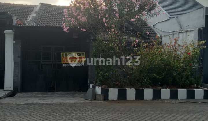 Dijual Raya Wiguna Cocok untuk Usaha Kost Office Hadap Jalan Raya