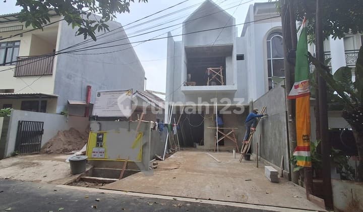 Rumah Dalam Kompleks Elite Jalan Lebar Nyaman Aman Dekat Ke Cilandak Toll Gate