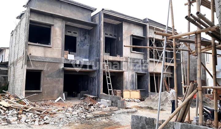 Rumah Cluster Pinggir Jalan Tb Simatupang 200 Meter Dari Tol Gate