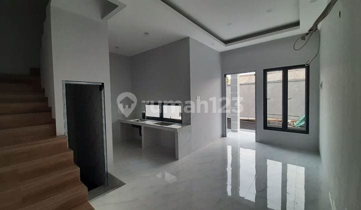 Rumah Cluster 3 Lantai Ada Rooftop Dekat Pancoran Dan Cawang