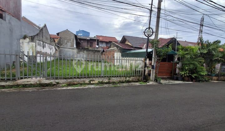 Tanah Dalam Kompleks Elite Daerah Pejaten Dekat Kemang dan Kalibata Hadap Timur