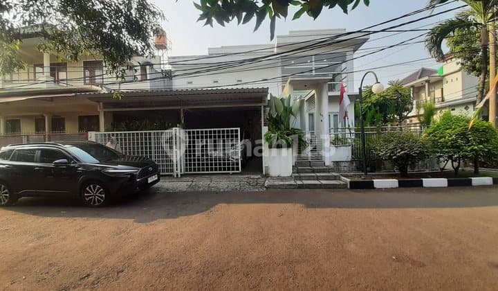 Rumah Siap Huni Posisi Hoek Semi Furnished Taman Laguna Cibubur