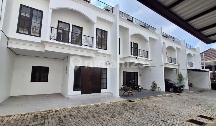 Rumah Dalam Cluster Pejaten Dekat Stasiun KRL Pasming dan Akses Toll Harga Terjangkau