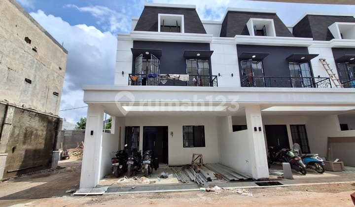 Cluster Baru Siaga Raya Pejaten Dekat Smp Al Azhar Jalan Lebar Bebas Banjir Harga Murah