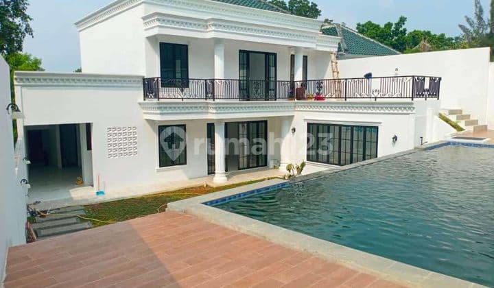 Luxury Ready-to-Occupy House with Swimming Pool in Sentul City