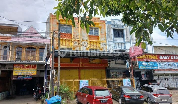 For Rent: 3-Story Shop House on Jalan Kapasa Raya