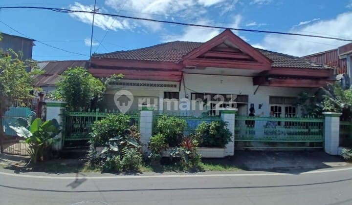 Dijual Rumah di Jalan Ratulangi 5