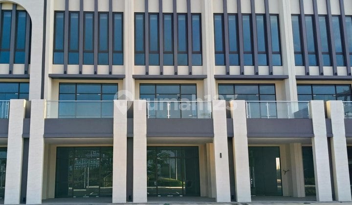 Disewakan Ruko Baru 3 lantai di CWalk CPI Disewakan Ruko Baru 3 lantai di CWalk CPI