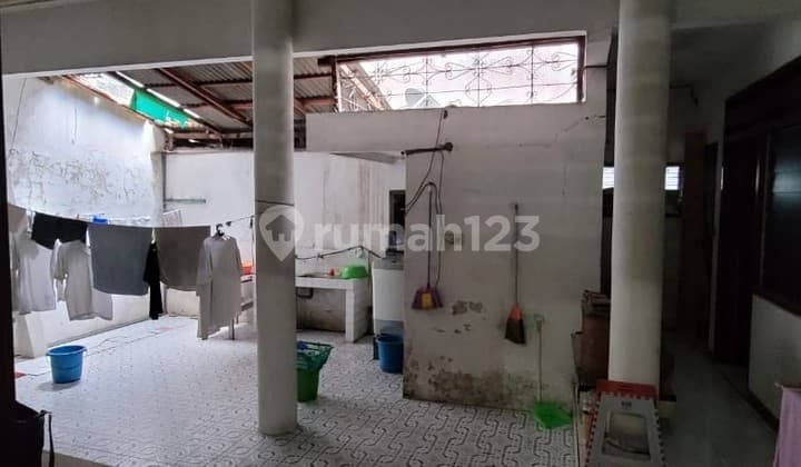 Rumah Bisa Untuk Usaha Dekat Perak Surabaya Akses Trailer