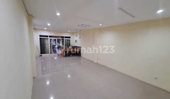 268 m2 Shop House Tanjung Duren, West Jakarta, Good SHM