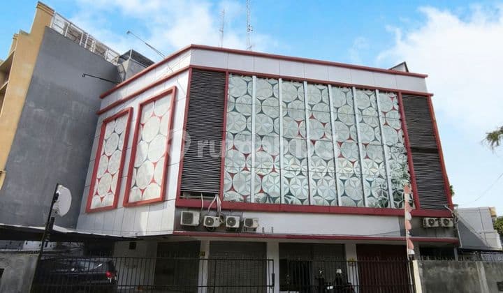 Dijual Gedung 3 Lantai Kedoya Raya