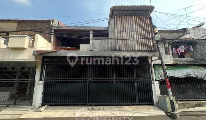 Dijual Rumah di Perumahan Villa Pasar Baru
