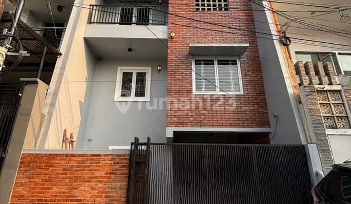 For Sale Modern Industrial House in South Tanjung Duren
