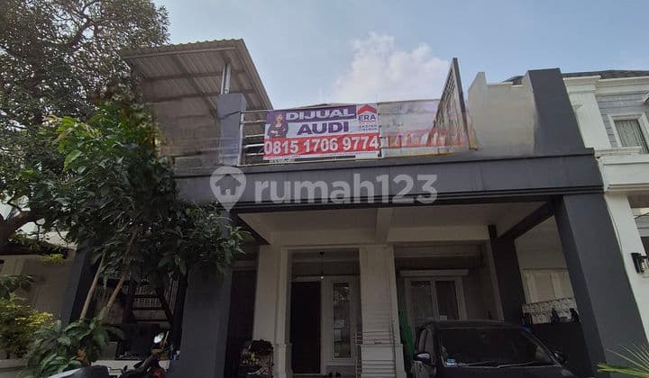 Rumah di Citra gran 3 Lantai SHM Bagus