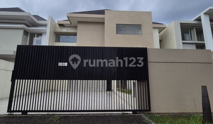 Dijual Cepat Rumah Mewah Kota Wisata Siap huni 2 lantai Rapih