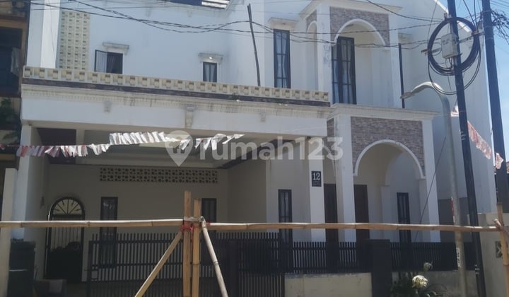 Rumah Eropa Classic Di Bandung Timur