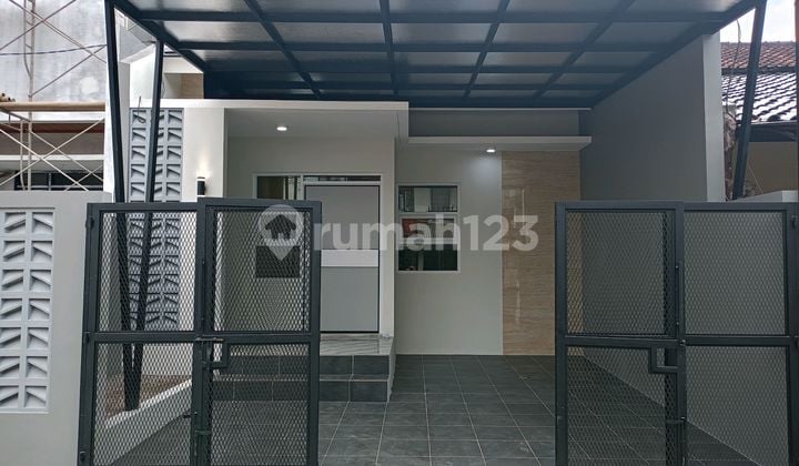 Ready-to-Occupy House in Margahayu Raya