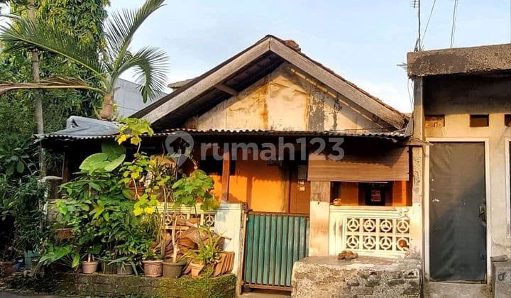 Affordable Material House for Sale in Cilandak Ragunan, South Jakarta