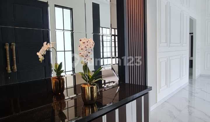 Rumah Bagus di Wijaya Kusuma, Jakarta Selatan