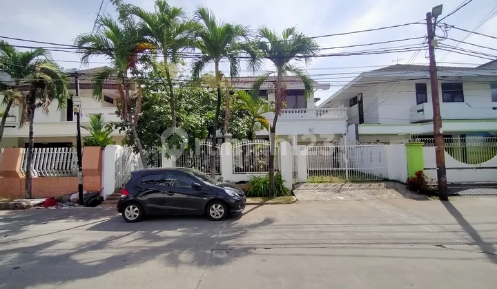 Rumah Sunrise 4+1 Kamar Luas 356 M2 14x25 Barat