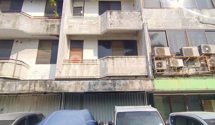 Ruko Green Garden 137 M2 5x27.5 Tiga Lantai Timur Njop