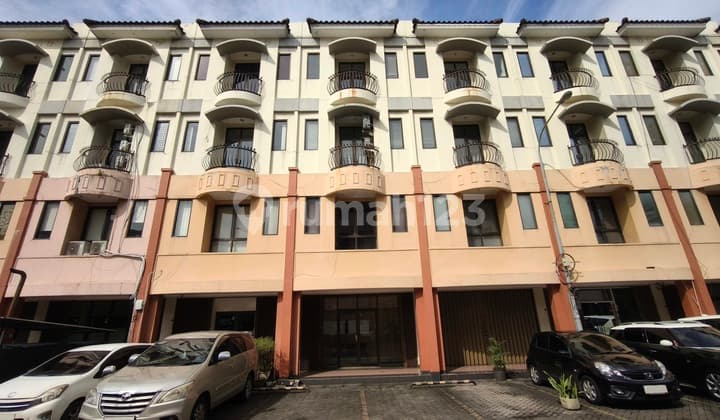Ruko Kedoya Selatan 137 m2 (5x27) Empat Lantai Utara