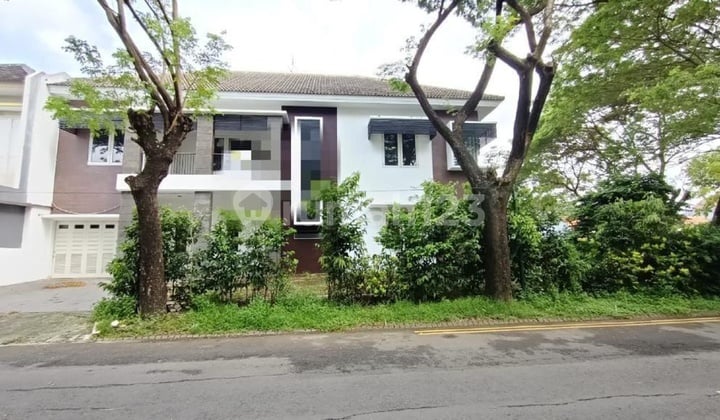 Rumah 2 Lantai Taman Puspa Raya Citraland SHM Jual Murah KPR