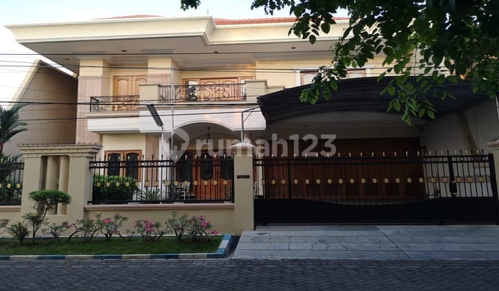Manyar Jaya East-Facing House with SHM, Bank Kertajaya Klampis KPR Eligible