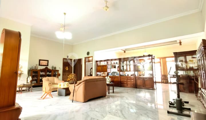 Commercial Property in Central Surabaya, Walikota Mustajab Gubeng, Freehold Title